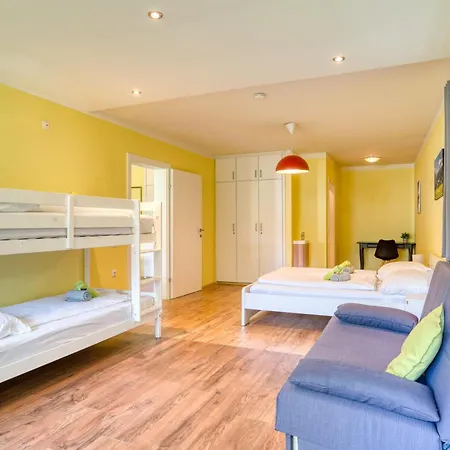 Annemarie زيل أم سي